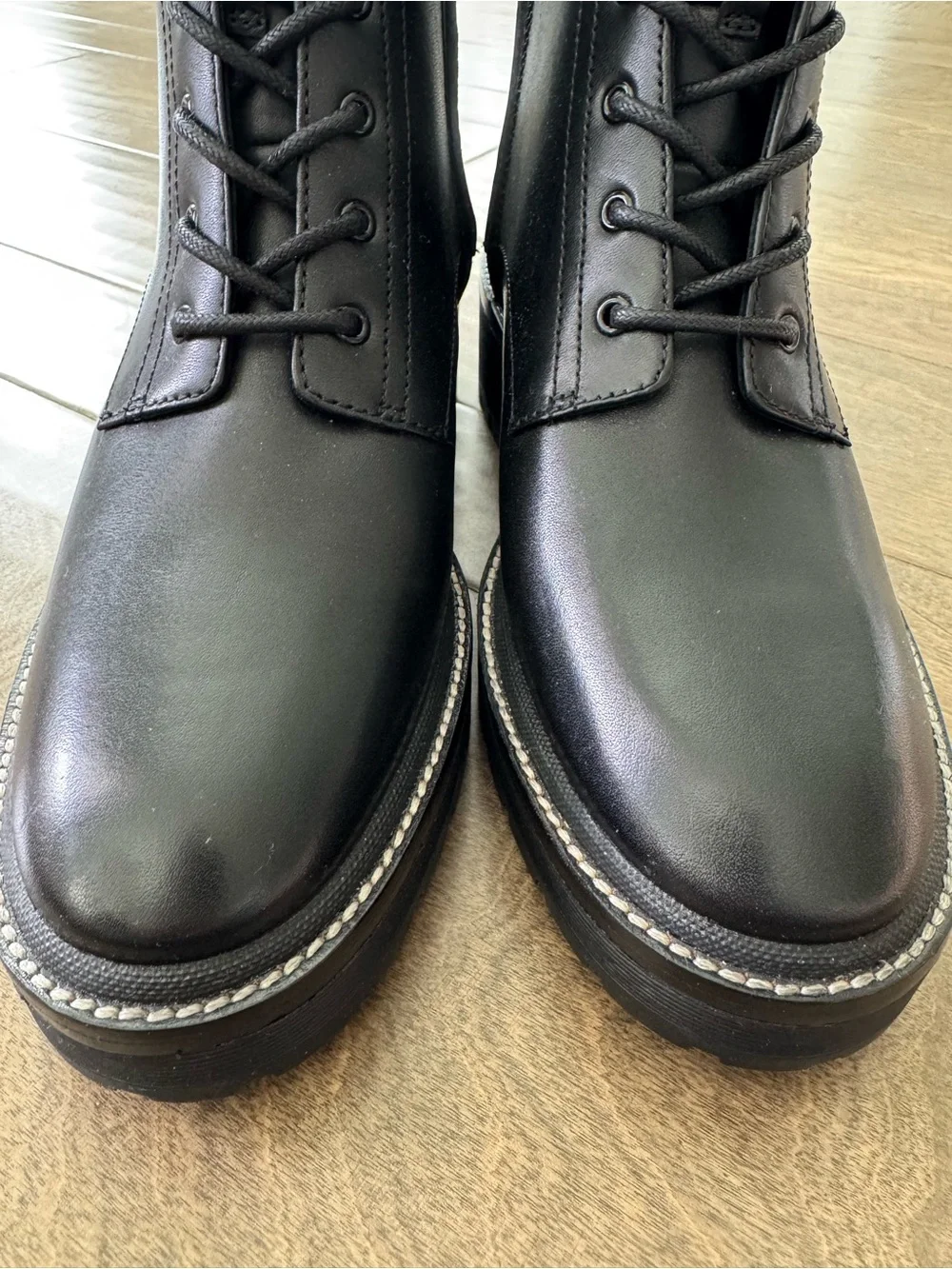 Tory Burch Lug Sole Ankle Boots Perfect Black Leather Lace Up Combat Size 7M New